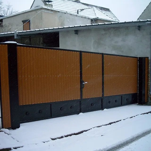 Referenzen von Metallbau Preißer & Söhne aus Mücheln/ G. - Toranlagen Bild 37