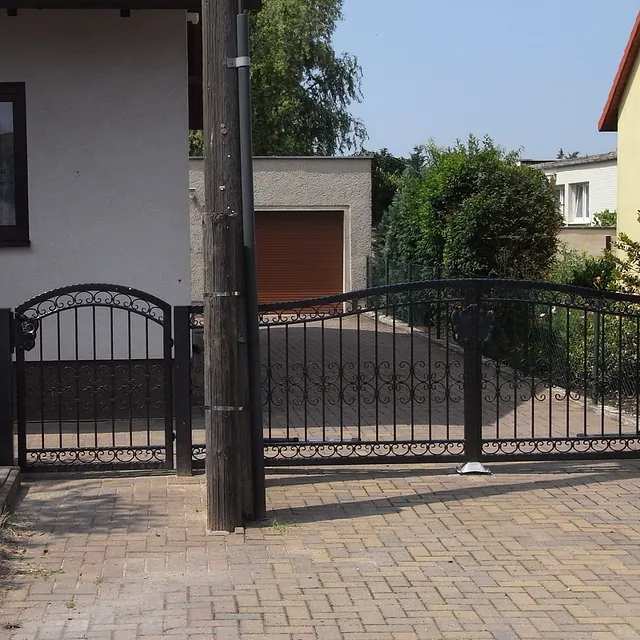 Referenzen von Metallbau Preißer & Söhne aus Mücheln/ G. - Toranlagen Bild 15